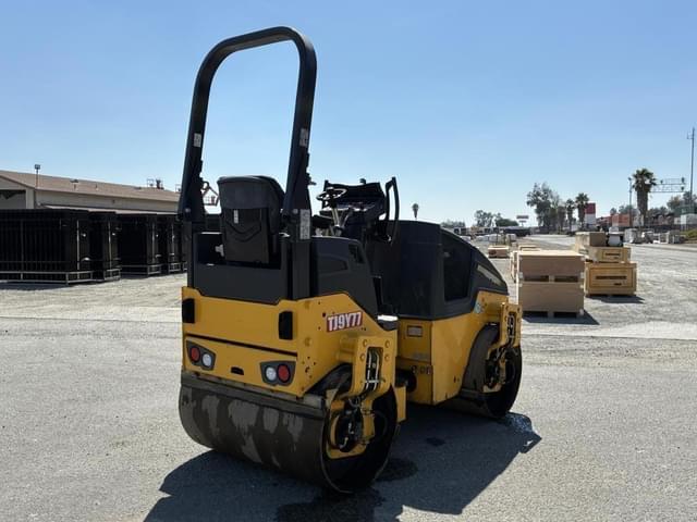 Image of Bomag BW120SL-5 equipment image 2