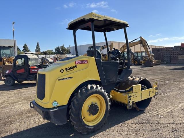 Image of Bomag BW124PDH equipment image 2