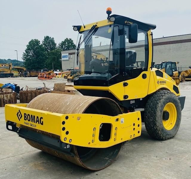2020 Bomag BW177D-5 Equipment Image0
