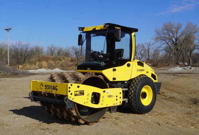 Image of Bomag BW177D-5 equipment image 2