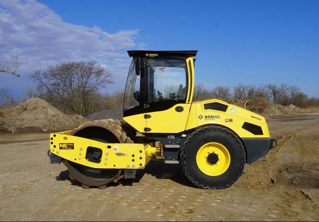 Image of Bomag BW177D-5 equipment image 1