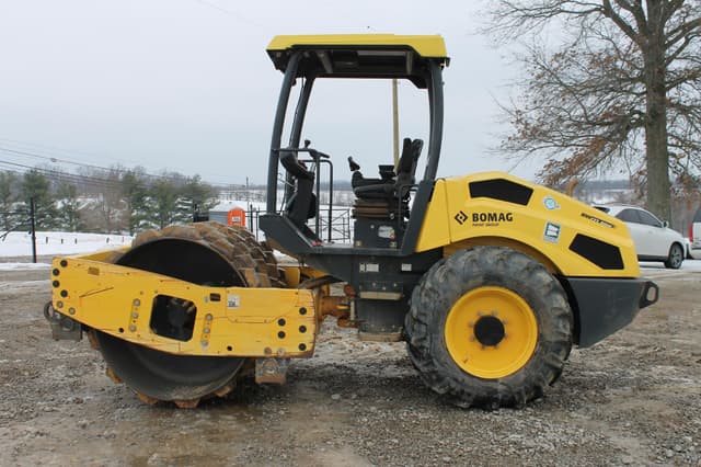 Image of Bomag BW177PDH-5 equipment image 1
