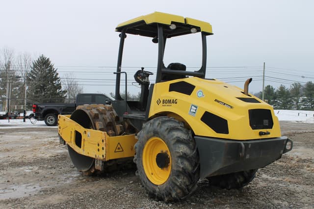 Image of Bomag BW177PDH-5 equipment image 2