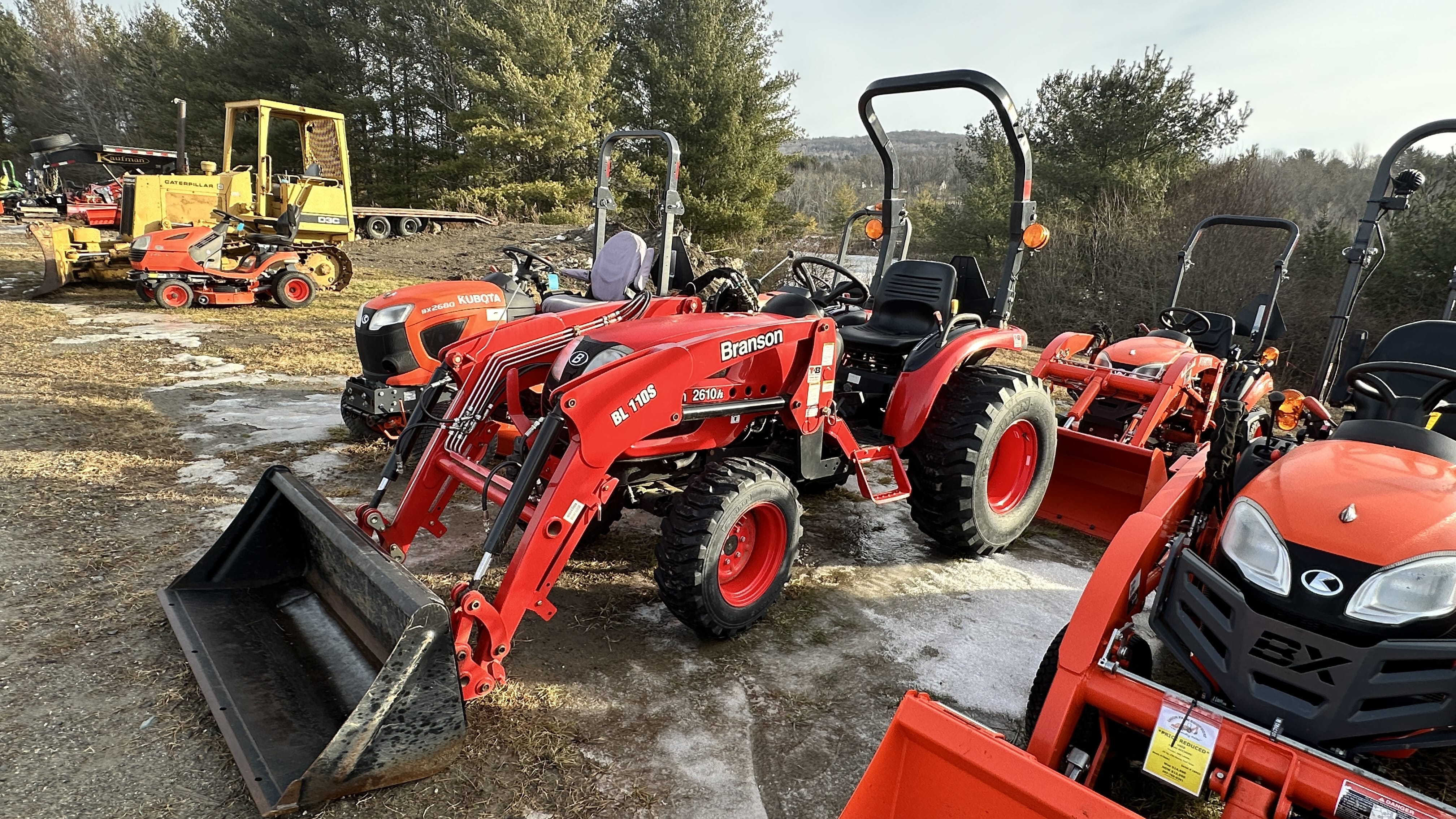 2020 Branson 2610h Equipment Image0