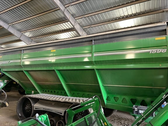 2020 Brent 1596 Equipment Image0