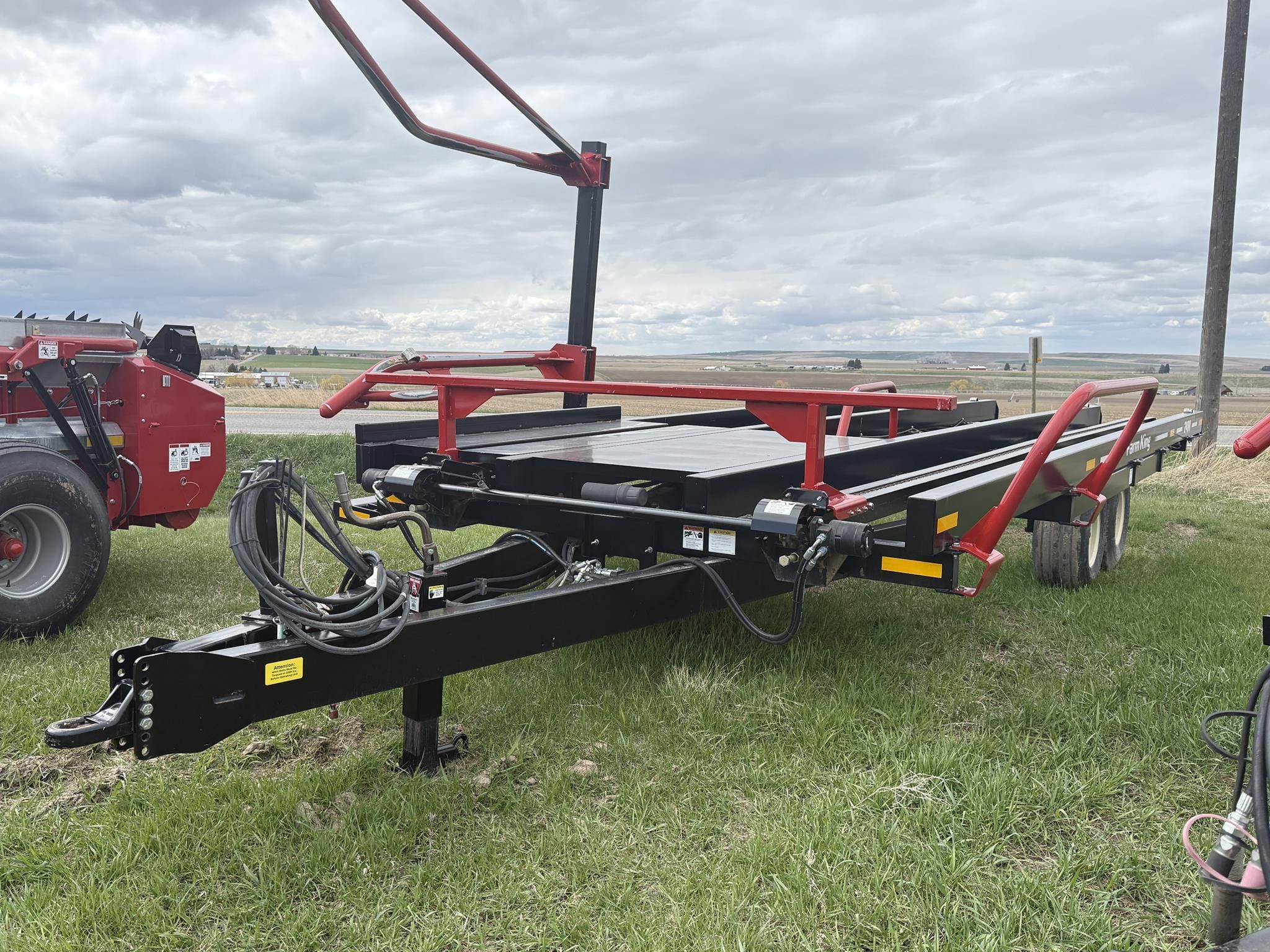 2020 Farm King BM2400H Equipment Image0