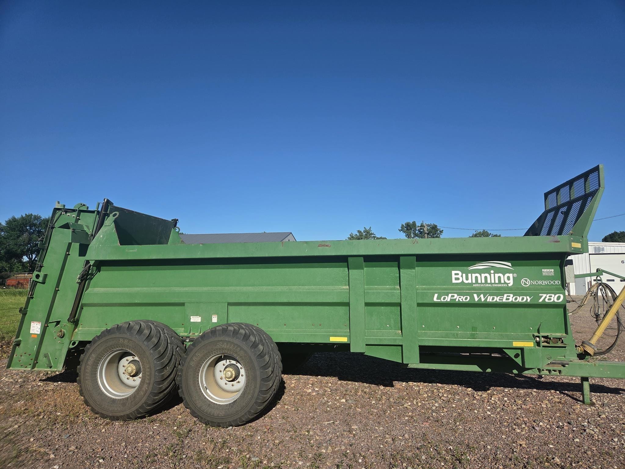 2020 Bunning LoPro Widebody 780 Equipment Image0