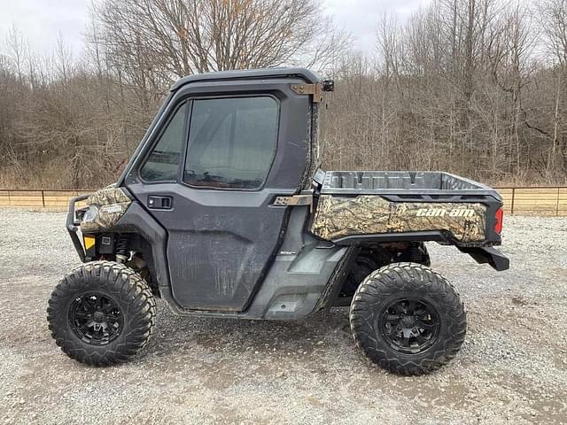 Image of Can-Am Defender HD10 equipment image 1