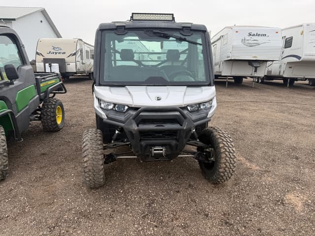 Image of Can-Am Defender XT equipment image 3