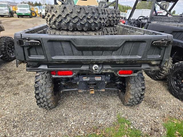 Image of Can-Am Defender XT equipment image 3