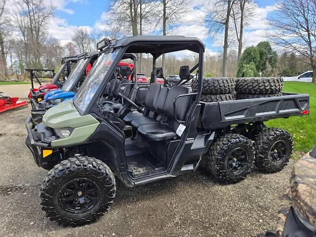 Image of Can-Am Defender XT equipment image 1