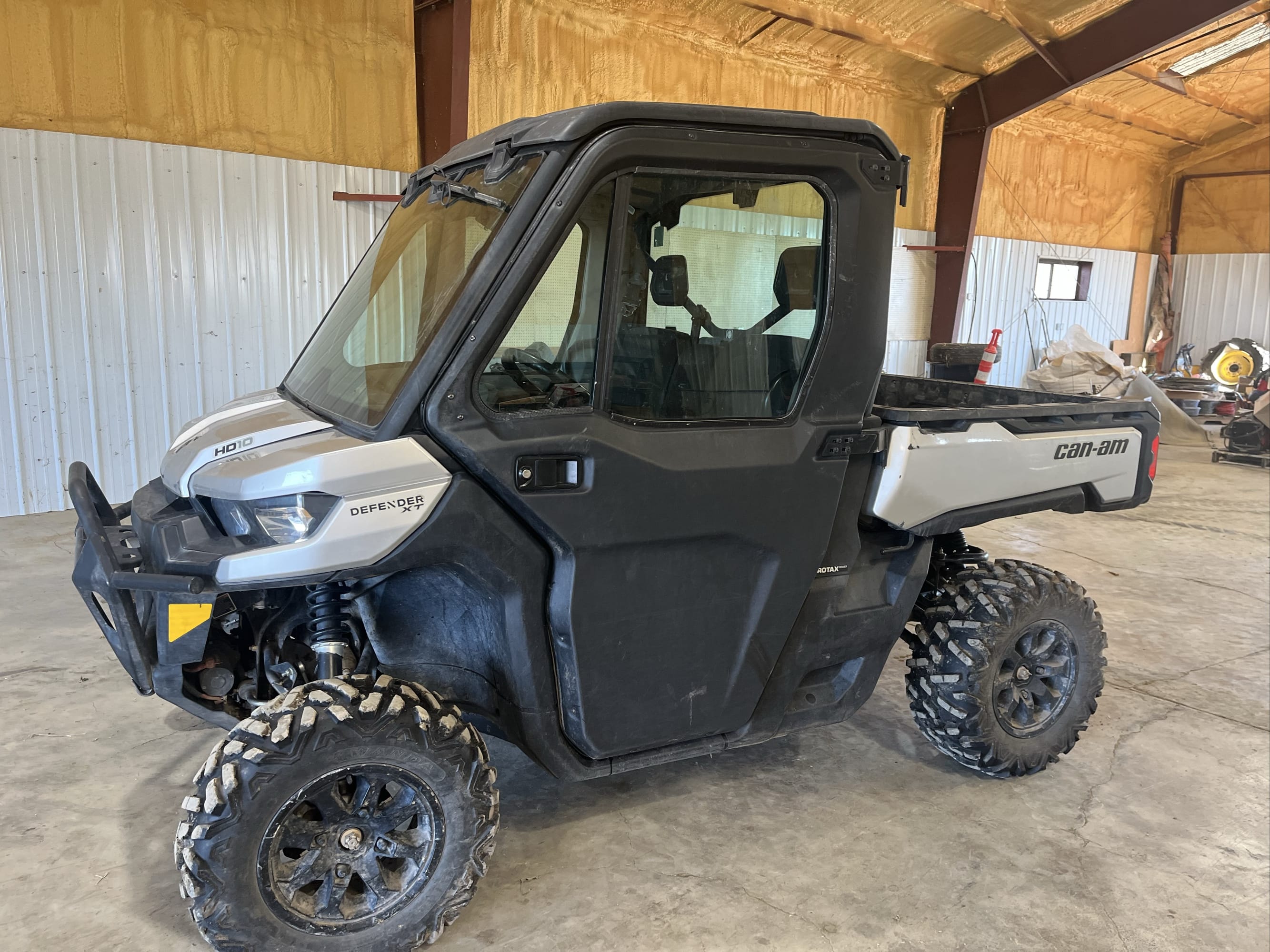 2020 Can-Am Defender HD10 Equipment Image0