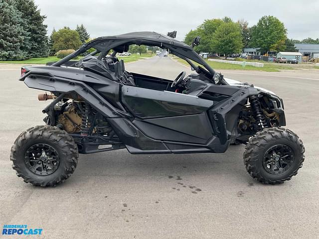 Image of Can-Am Maverick X3 equipment image 3