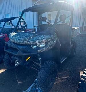 2020 Can-Am Defender HD10 Image