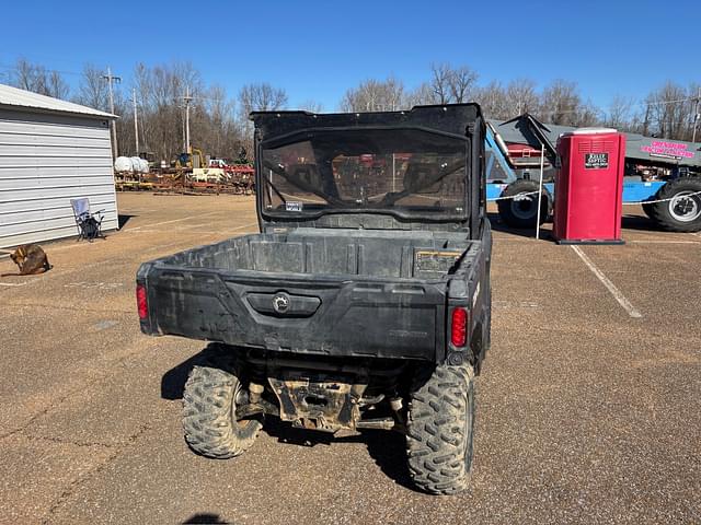 Image of Can-Am Defender HD8 equipment image 3