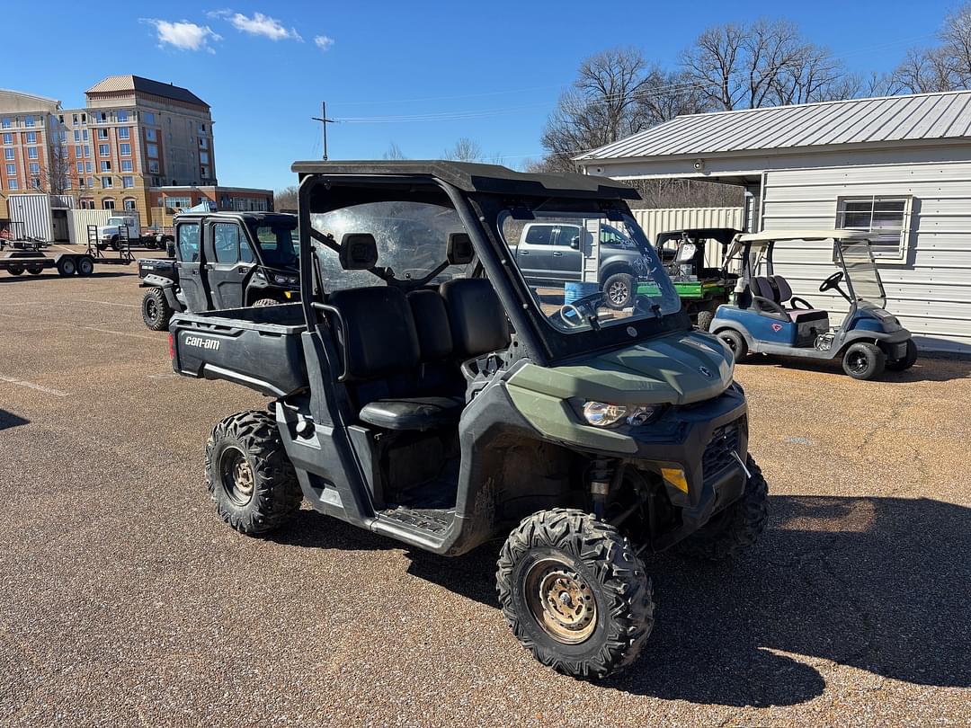 Image of Can-Am Defender HD8 Primary image