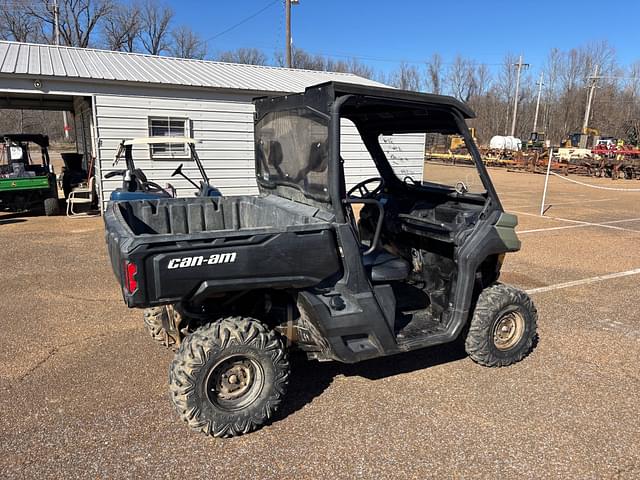 Image of Can-Am Defender HD8 equipment image 4