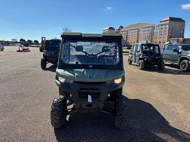 Image of Can-Am Defender HD8 equipment image 2