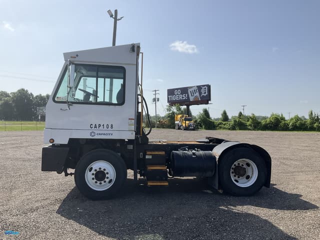 Image of Capacity Spotter Truck equipment image 1