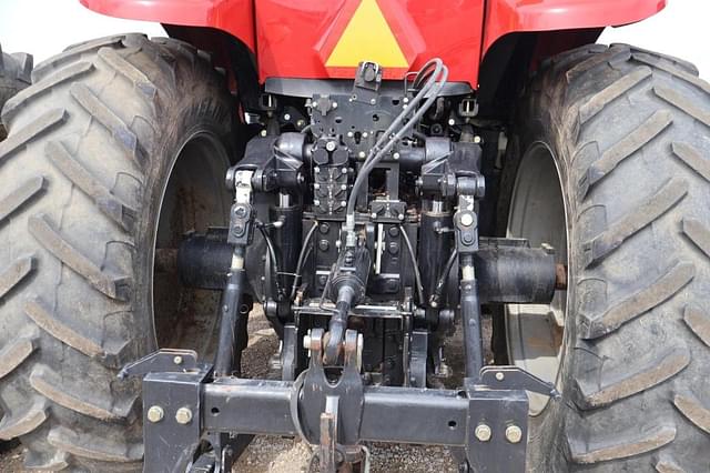 Image of Case IH Magnum 310 equipment image 4