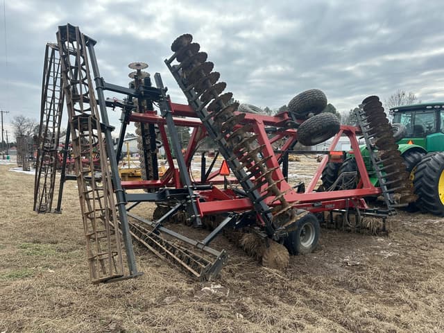 Image of Case 335VT equipment image 2