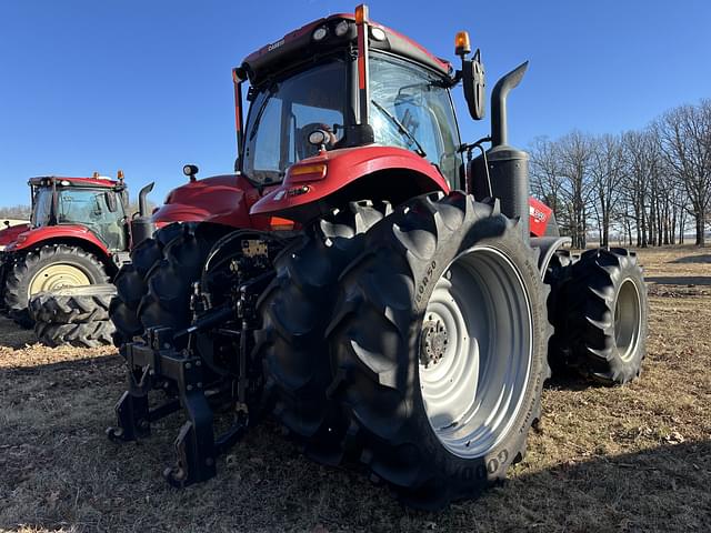 Image of Case IH Magnum 340 equipment image 2