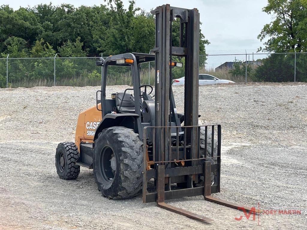 2020 Case 586H Equipment Image0