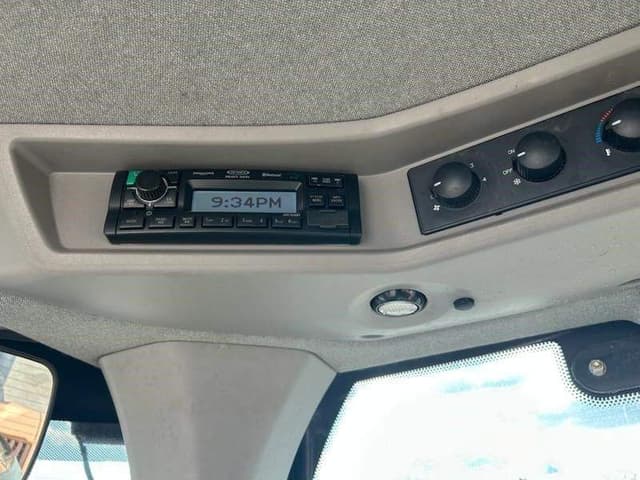 Image of Case 621G equipment image 4