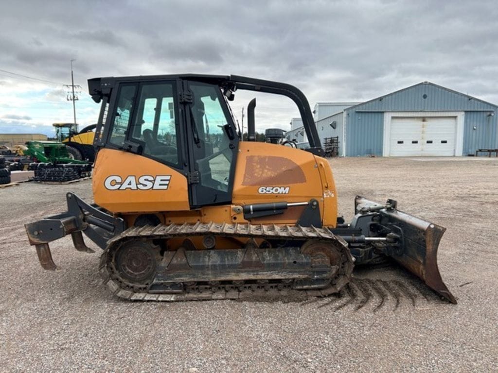 2020 Case 650M WT Equipment Image0