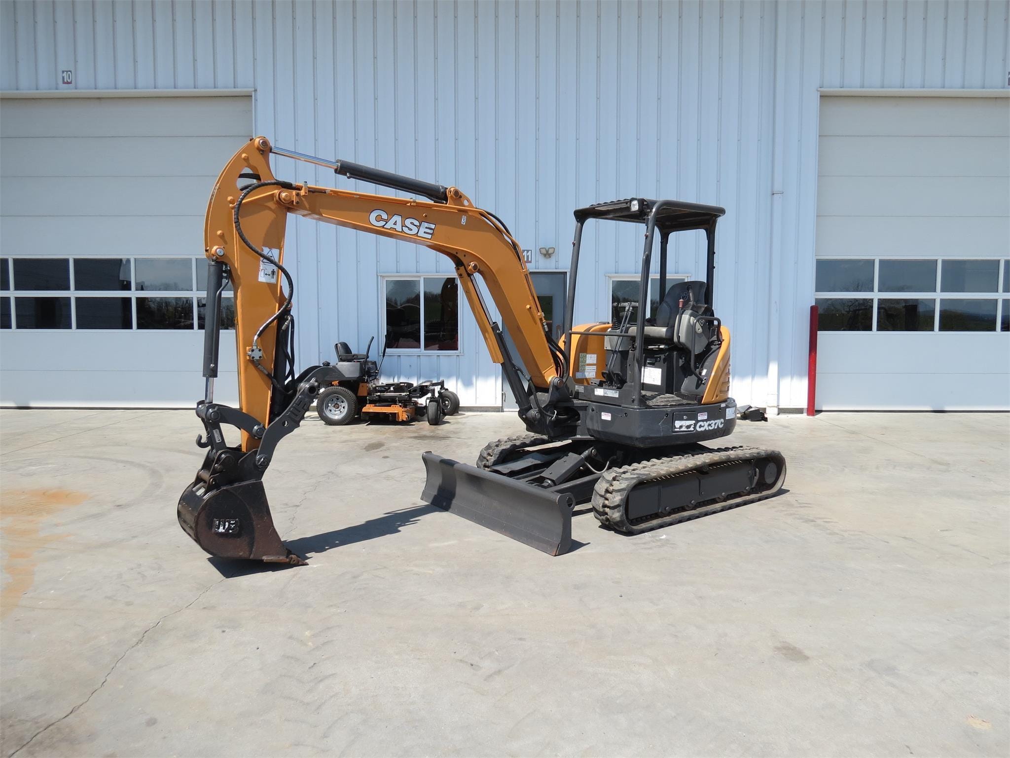 2020 Case CX37C Equipment Image0