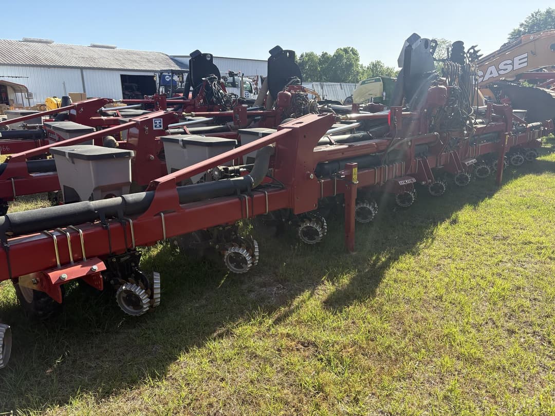 Image of Case IH 1235 Image 1