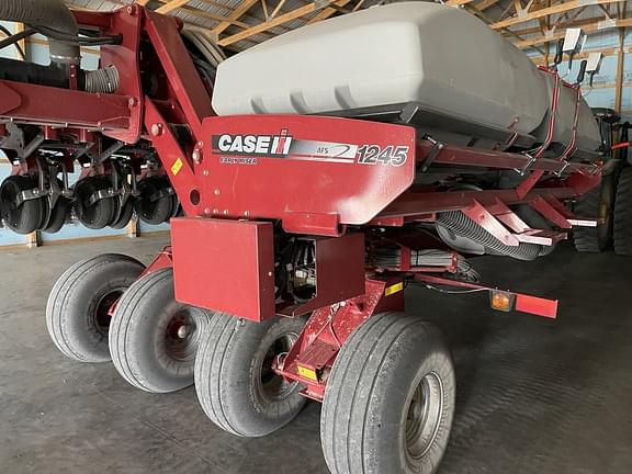 Image of Case IH 1245 equipment image 3