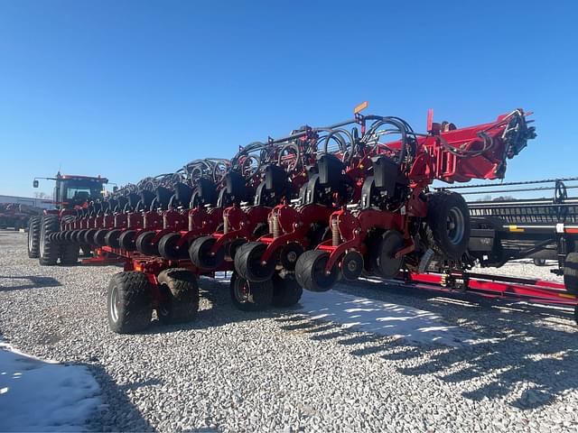 Image of Case IH 2140 equipment image 4