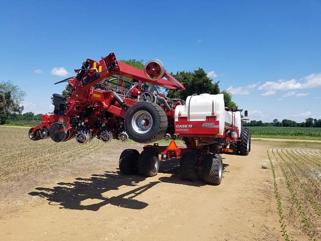 Image of Case IH 2140 equipment image 2