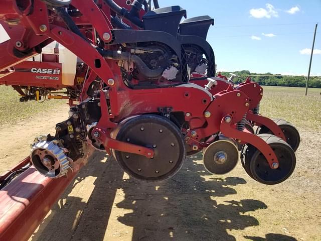 Image of Case IH 2140 equipment image 4