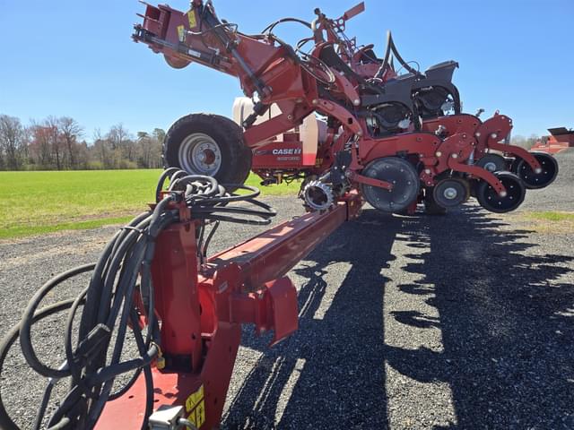 Image of Case IH 2140 equipment image 2