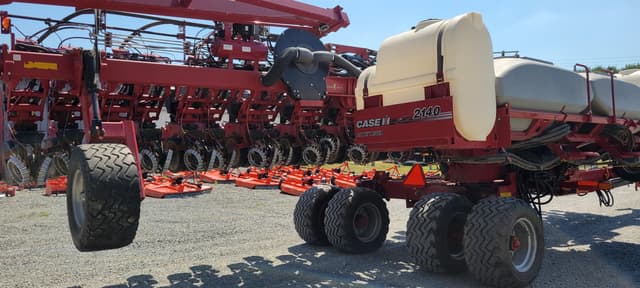 Image of Case IH 2140 equipment image 3