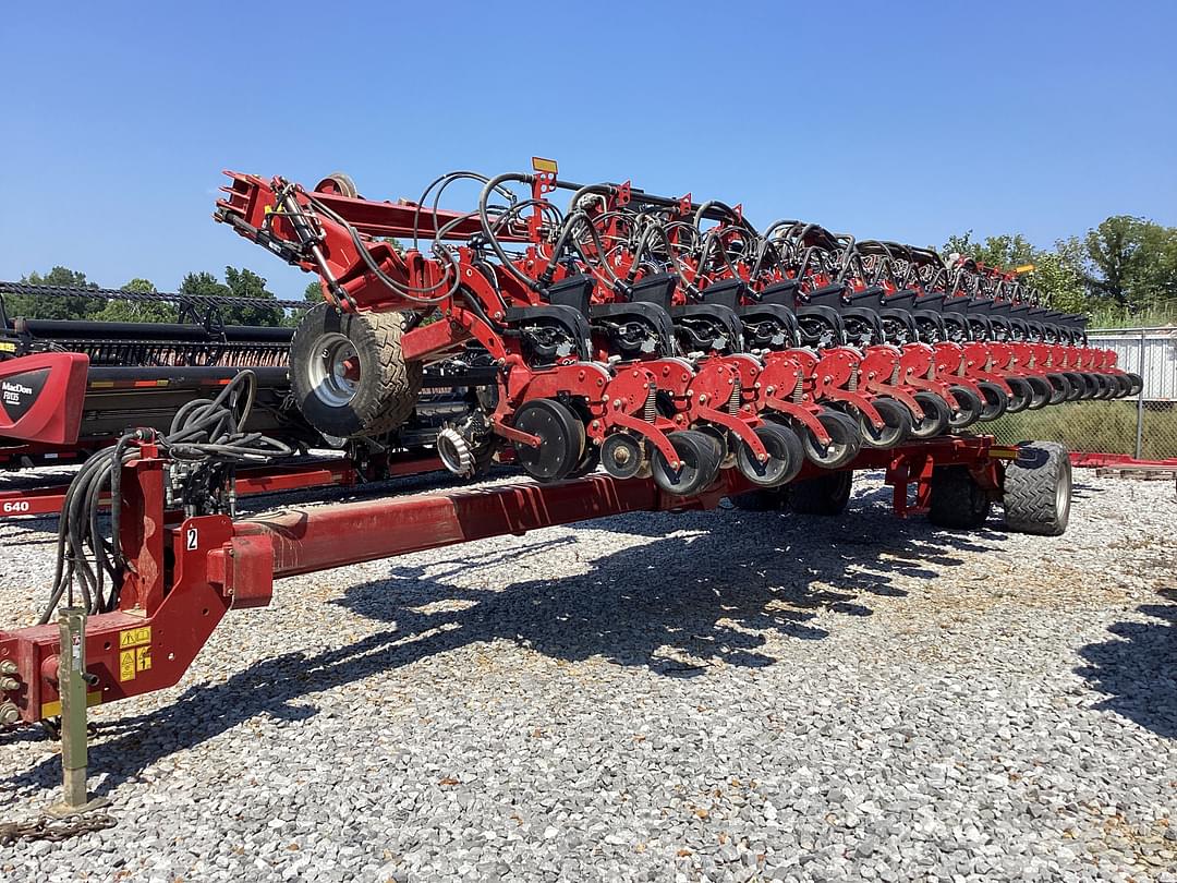 Image of Case IH 2140 Image 1