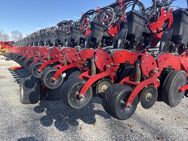 Image of Case IH 2140 equipment image 4