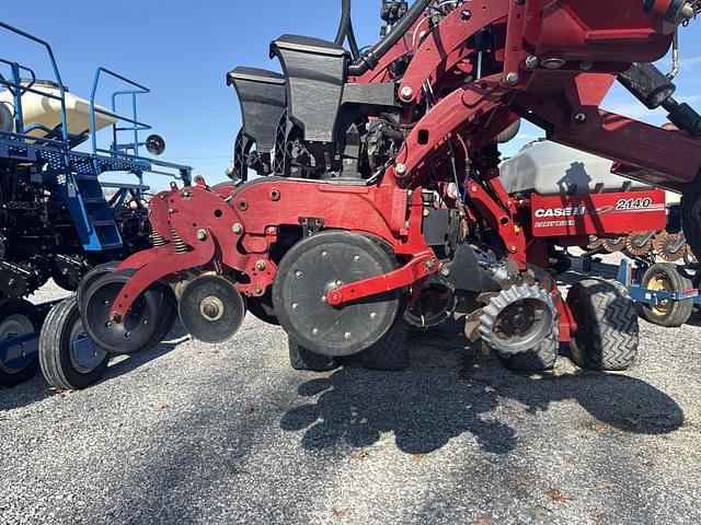 Image of Case IH 2140 equipment image 2