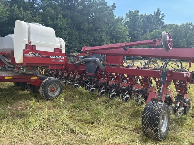 Image of Case IH 2140 equipment image 4