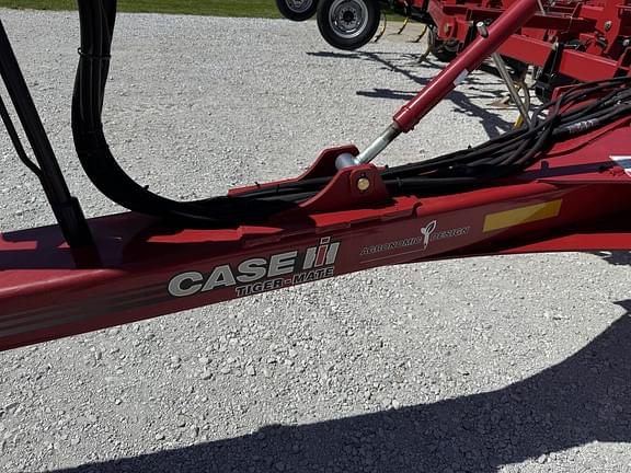 Image of Case IH Tigermate 255 equipment image 3