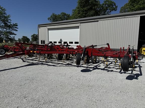 Image of Case IH Tigermate 255 equipment image 4