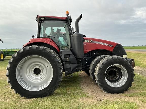 Image of Case IH Magnum 280 equipment image 4