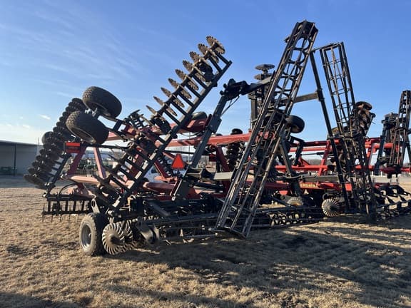 Image of Case IH 335VT equipment image 4