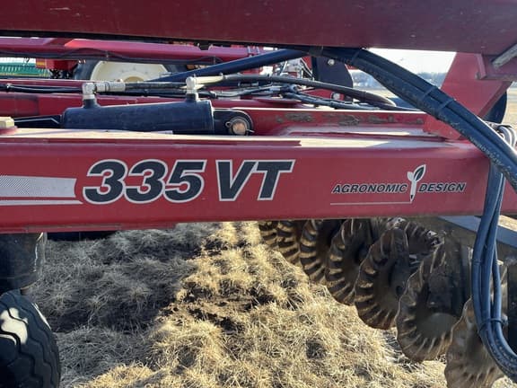 Image of Case IH 335VT equipment image 1