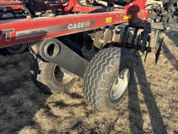Image of Case IH 335VT equipment image 3