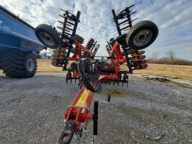 Image of Case IH 335VT equipment image 1