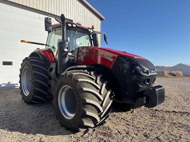Image of Case IH Magnum 340 equipment image 1