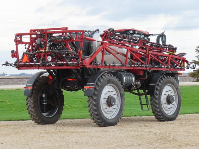 Image of Case IH 5550 Trident equipment image 1